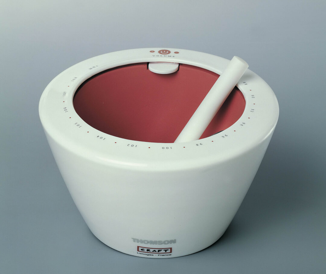 Radio en porcelaine